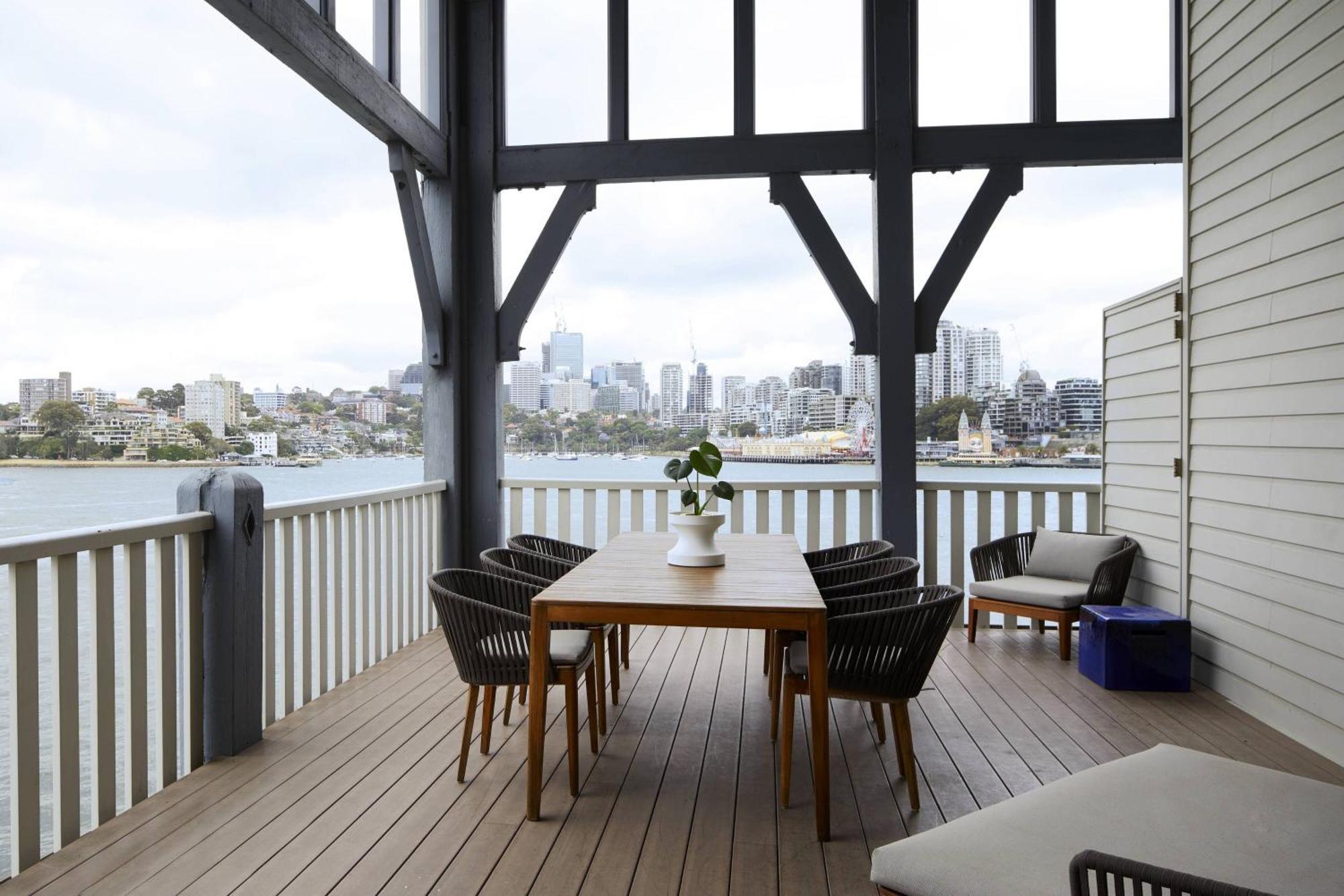 فندق بيير ون سيدني هاربور، أتوجراف كوليكشن المظهر الخارجي الصورة A balcony in San Diego, California